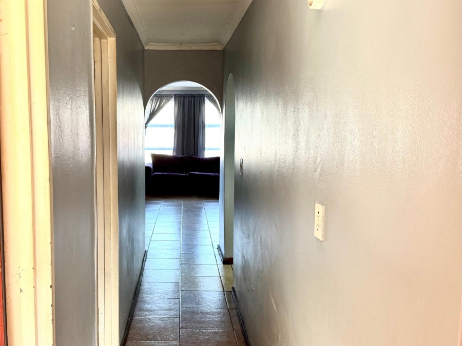 To Let 3 Bedroom Property for Rent in Strandfontein Village Western Cape